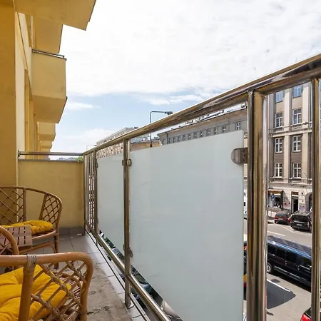 Rent Like - Krucza 46 *